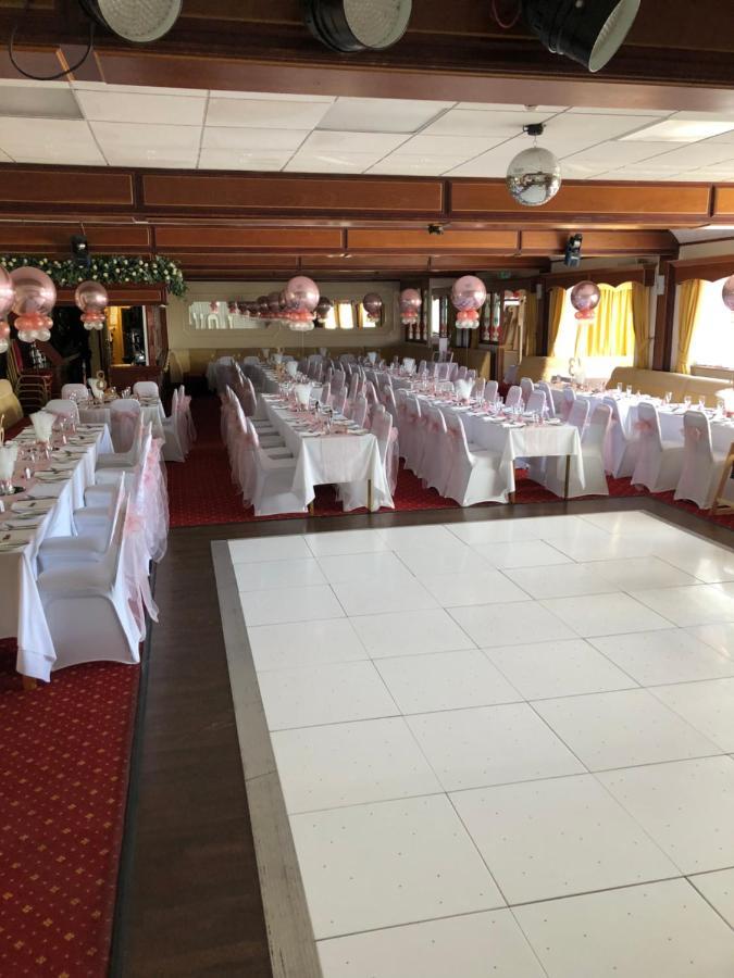 Bessemer Hotel Мърдър Титфил Екстериор снимка